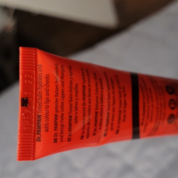 Dr. Paw Paw Tinted Ultimate Red Balm - Picture 2 of 5